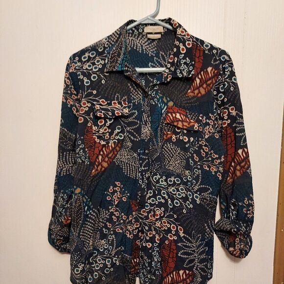 Van   Heusen  blouse  Size L VGC pit to pit22 inch  length 26 - Picture 1 of 3